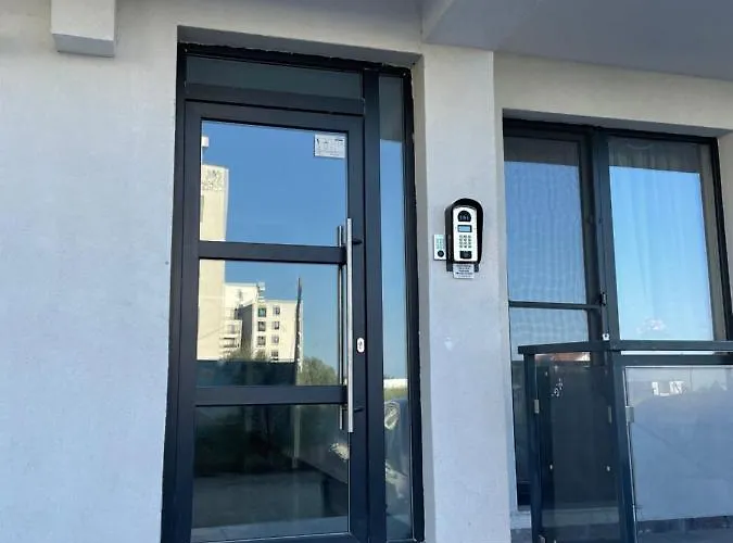 Vys Mamaia Nord 公寓 *