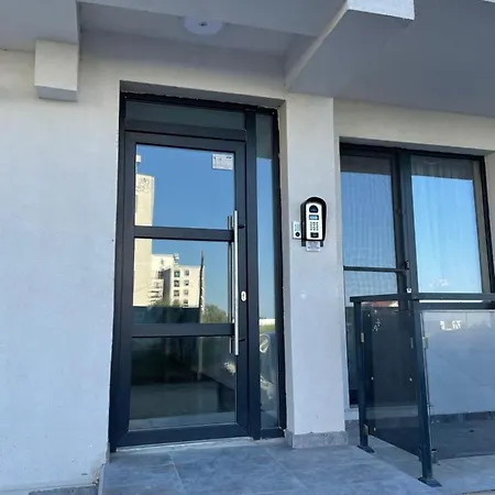 Vys Mamaia Nord Apartman *